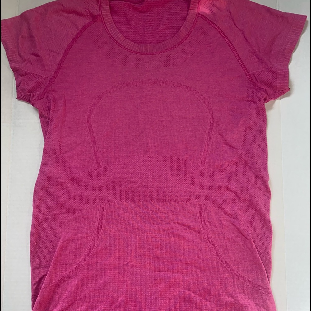 Lululemon Run: Swiftly Tech Short Sleeve Paris Pink